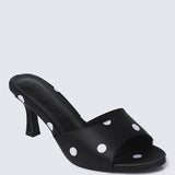 Noira Comfy Heels In Black