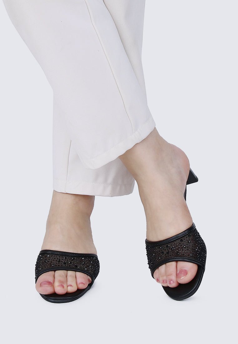 Devika Comfy Heels In BlackShoes - myballerine