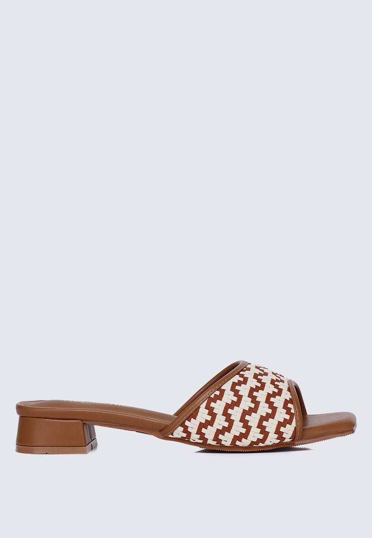Vee Comfy Sandals In BrownShoes - myballerine
