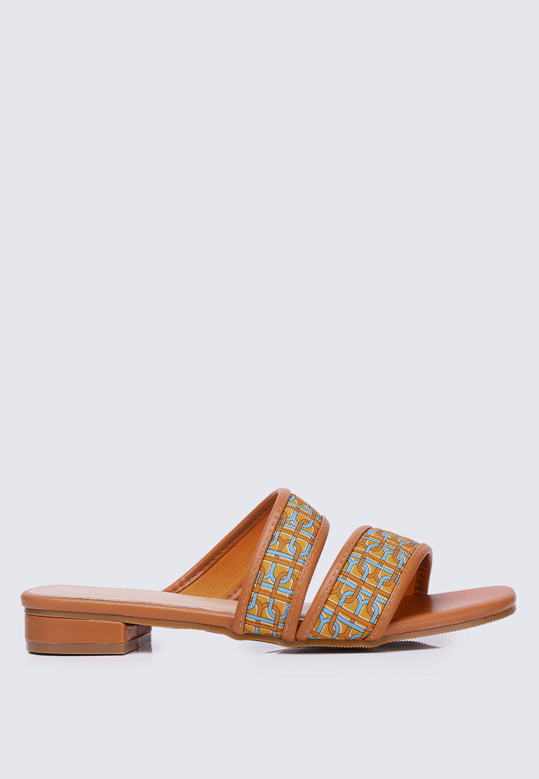 Myra Comfy Sandals In Apricot