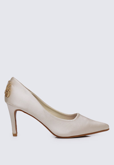 The Carriage Princess Comfy Pumps In Pearl