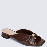 Mabelle Comfy Sandals In Espresso