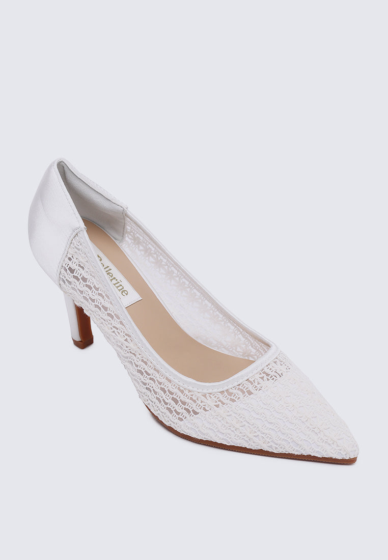 Zayla Comfy Pumps In Off White