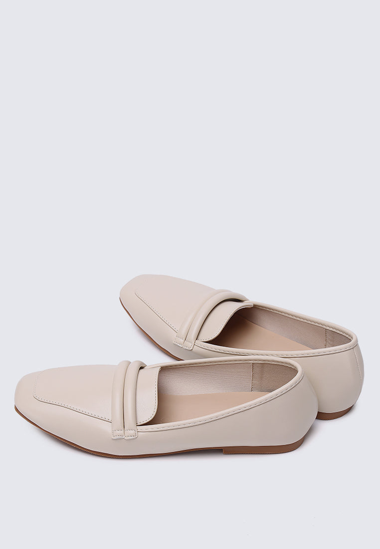 Aaliyah Comfy Loafers In Almond