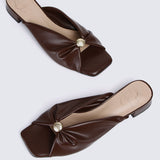 Mabelle Comfy Sandals In Espresso