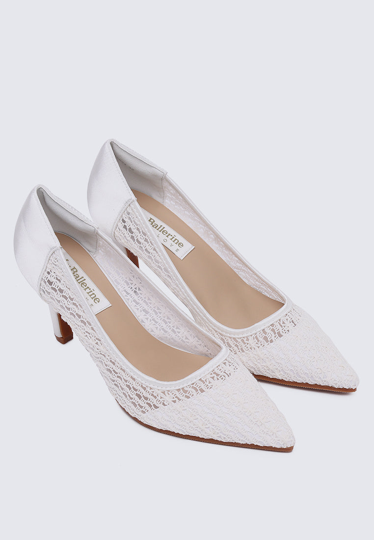 Zayla Comfy Pumps In Off White