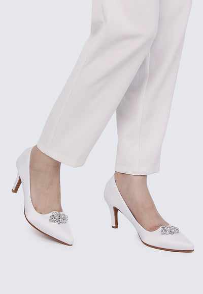 Stacy Comfy Pumps In Ivory