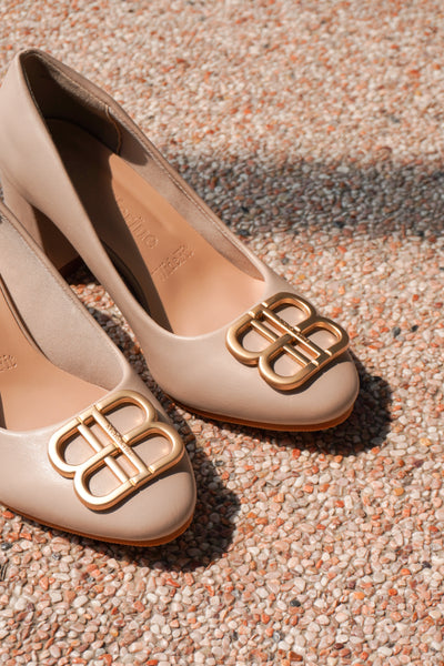Vanessa Wide Feet Comfy Heels In Almond
