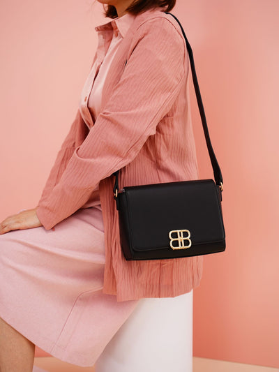 Bryssa Shoulder Bag In Black