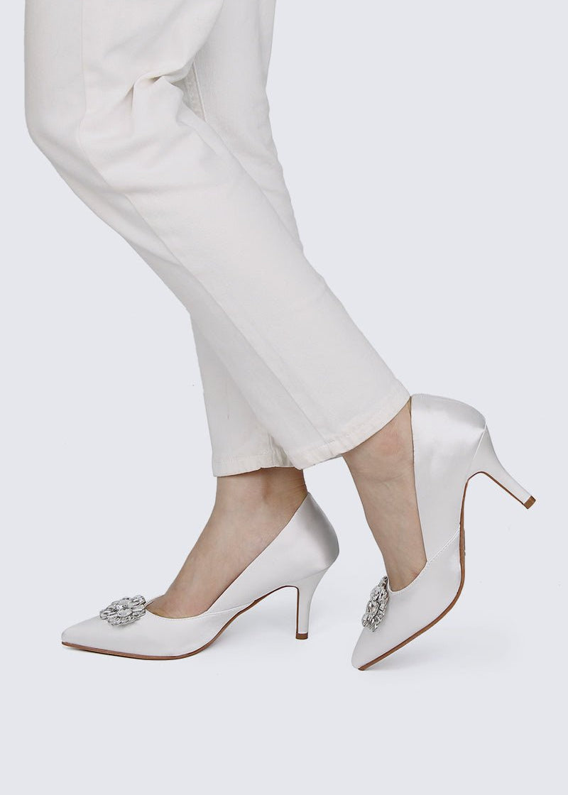 Adelyn Comfy Pumps In Ivory - myballerine