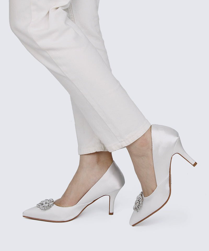 Adelyn Comfy Pumps In Ivory - myballerine