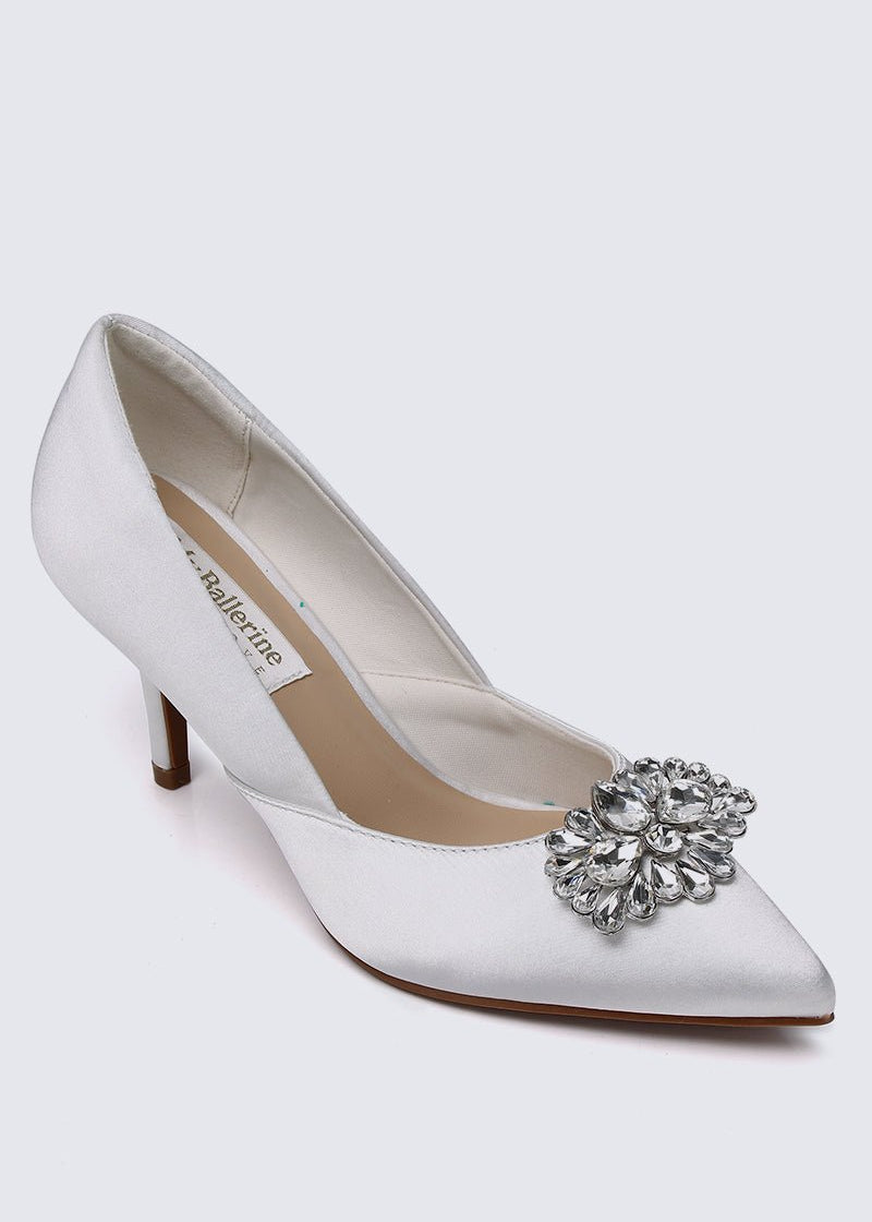 Adelyn Comfy Pumps In Ivory - myballerine