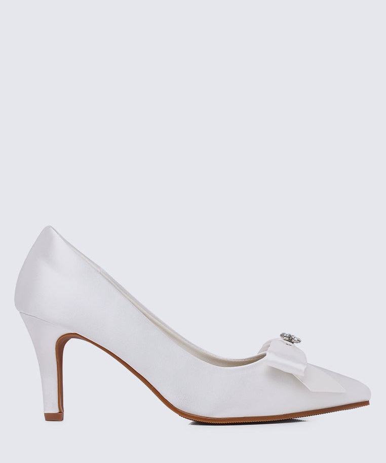 Alexandria Comfy Pumps In Ivory - myballerine