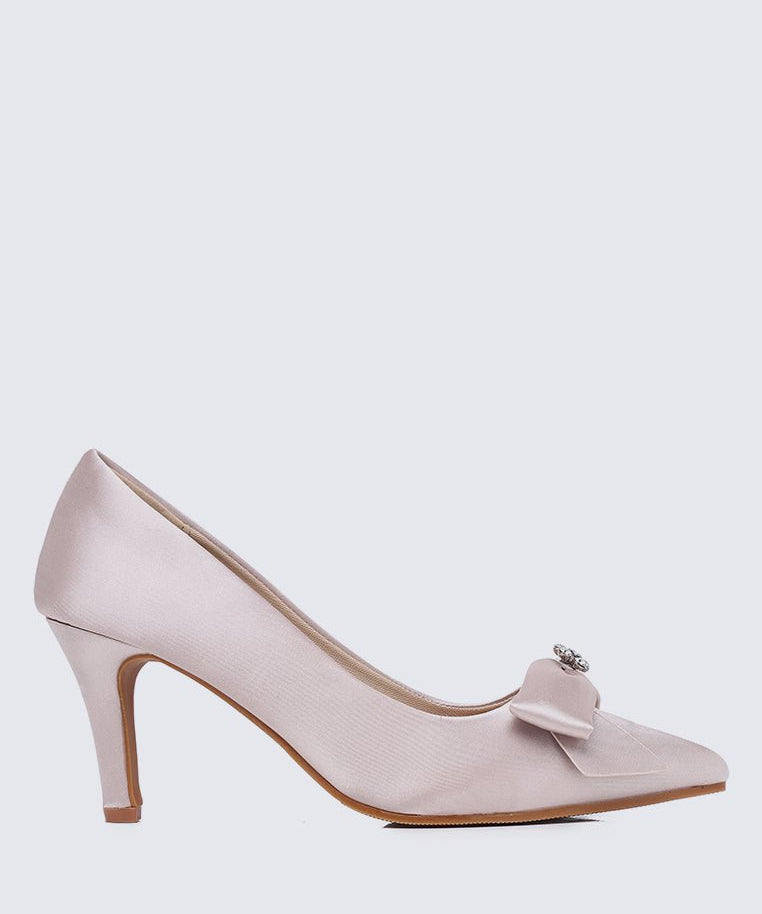 Alexandria Comfy Pumps In Nude - myballerine