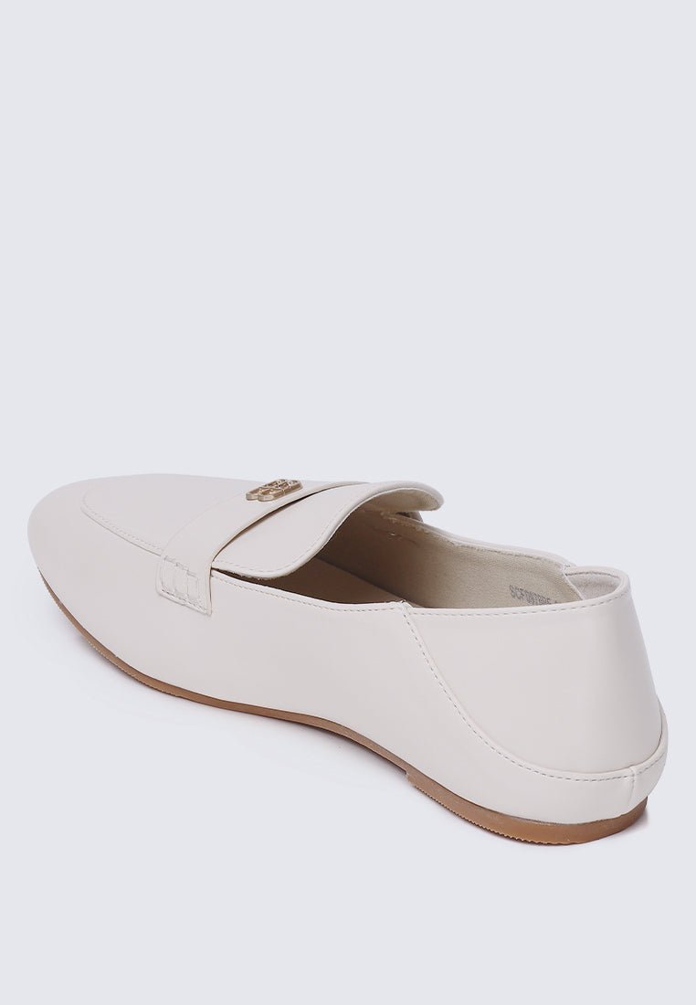 Bonbon Comfy Loafer In BeigeLoafers - myballerine