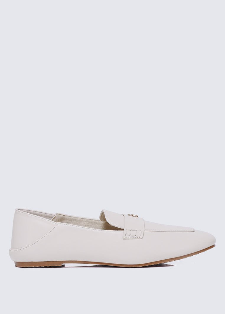 Bonbon Comfy Loafer In BeigeLoafers - myballerine