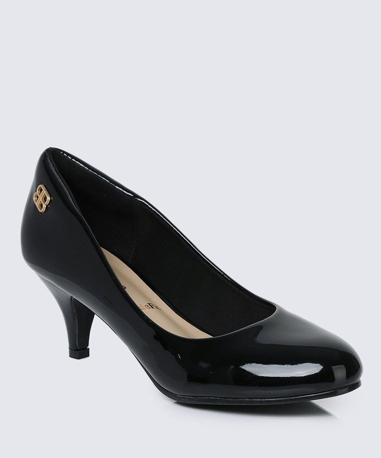 Cindy WideFit Comfy Pumps In BlackShoes - myballerine