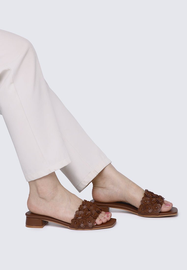 Corinne Comfy Sandals In BrownSandals - myballerine