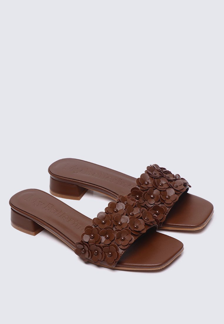 Corinne Comfy Sandals In BrownSandals - myballerine