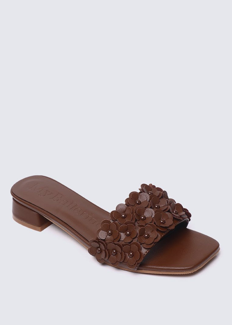Corinne Comfy Sandals In BrownSandals - myballerine