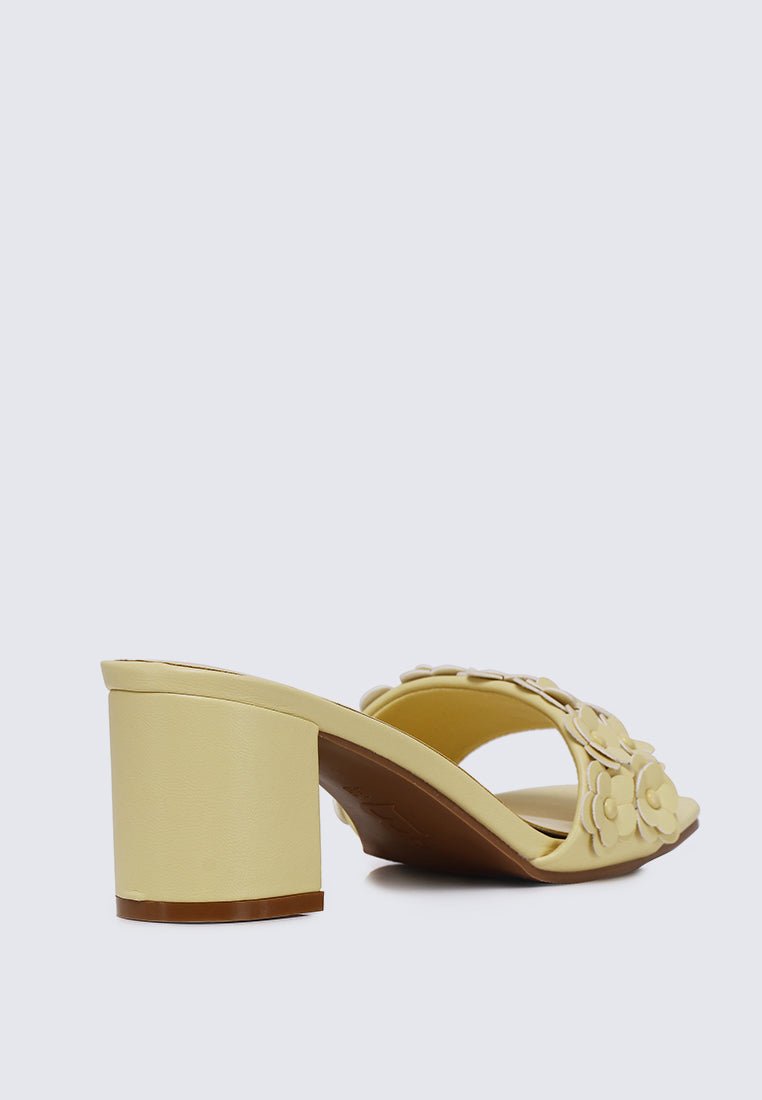 Cyrene Comfy Heels In ButterHeels - myballerine