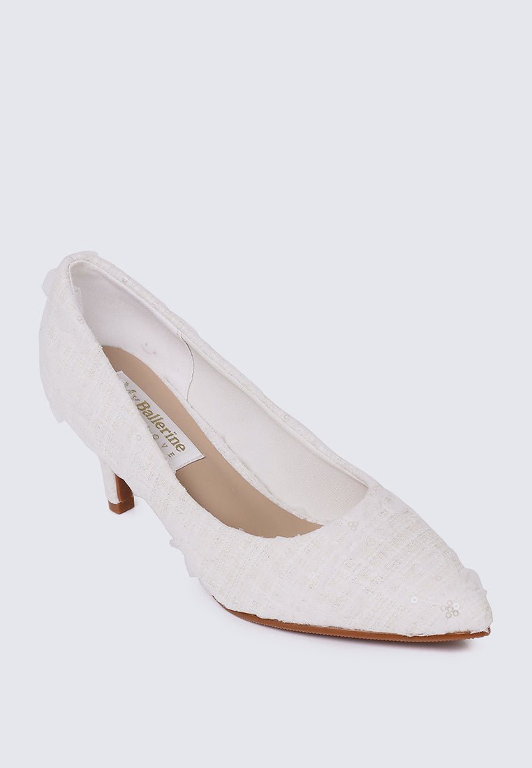 Elara Comfy Pumps In WhitePumps - myballerine