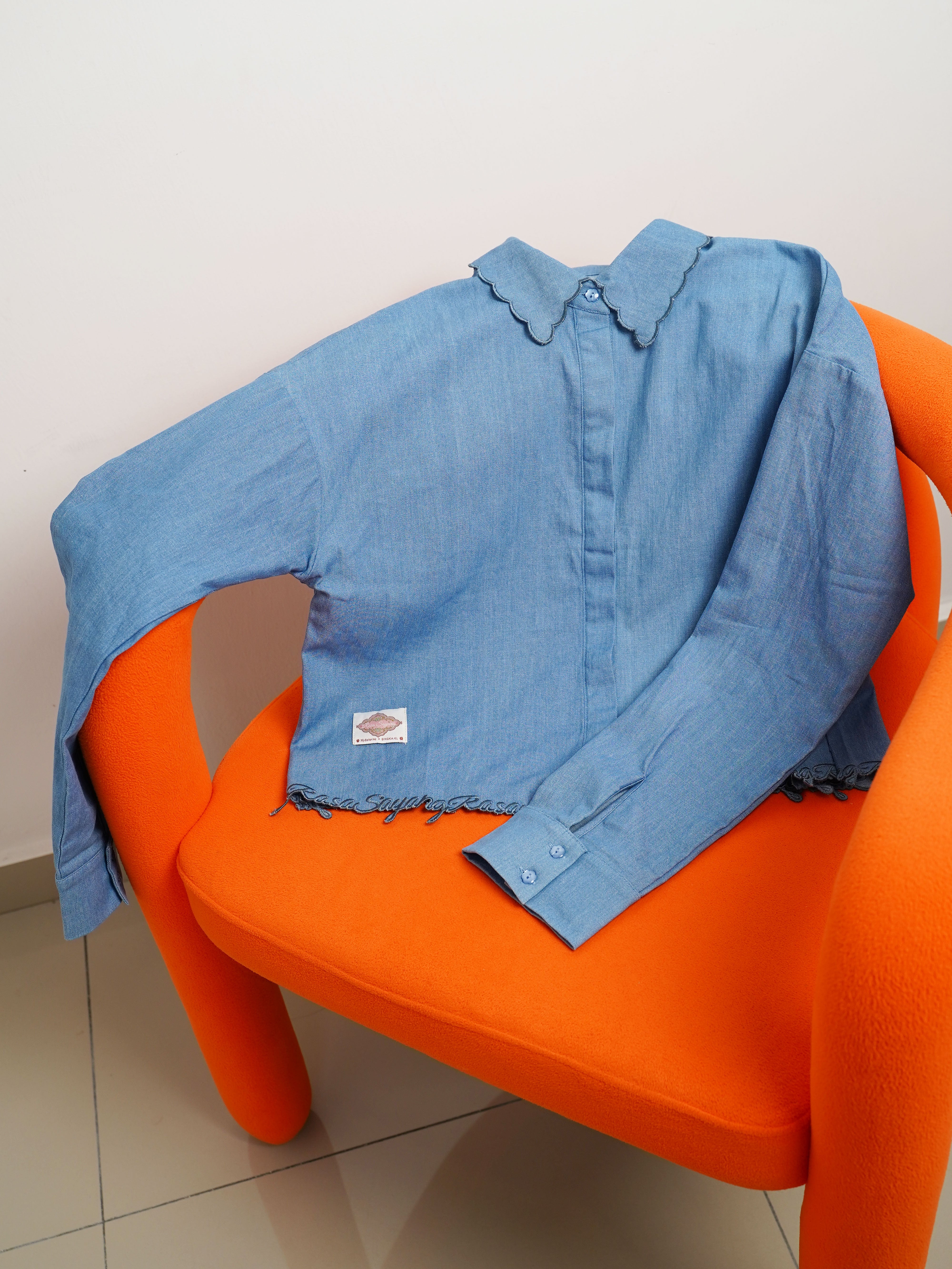 I Feel Love Collar Shirt Top In Denim - myballerine