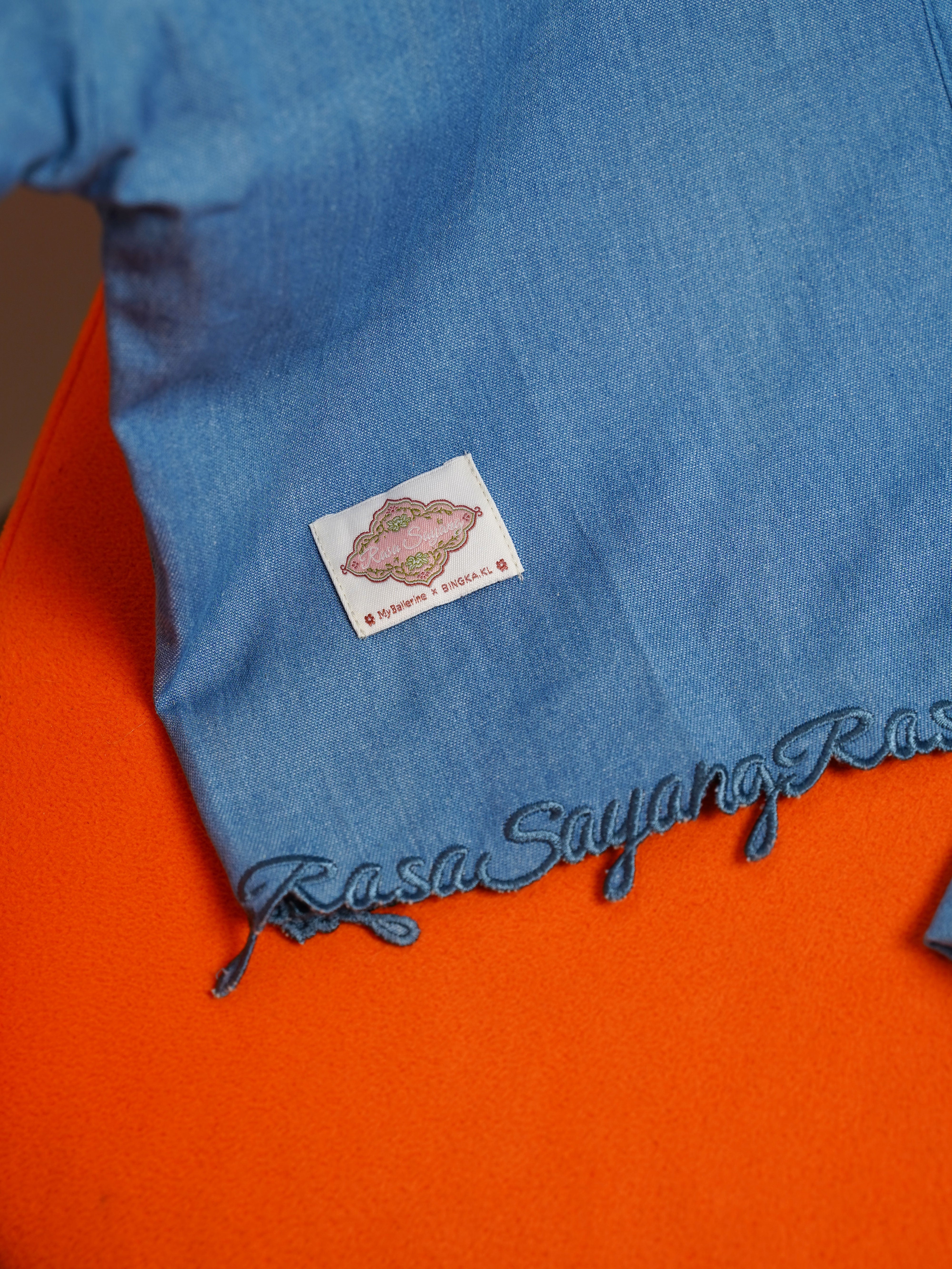 I Feel Love Collar Shirt Top In Denim - myballerine