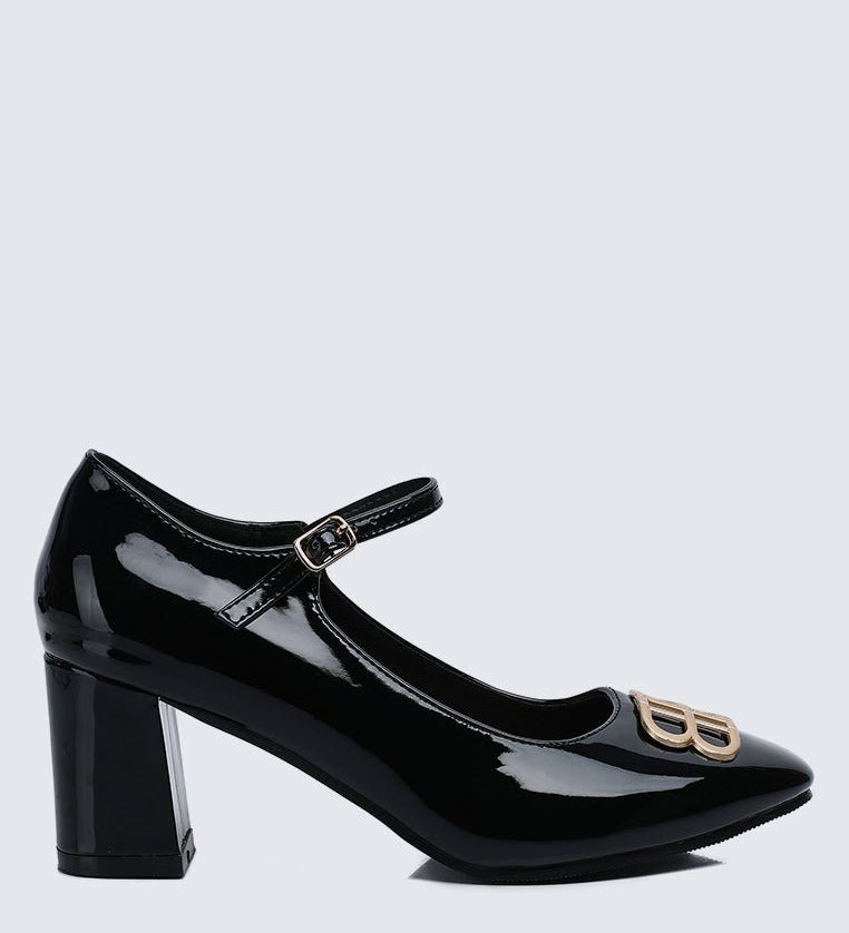 Jane WideFit Comfy Pumps In BlackShoes - myballerine