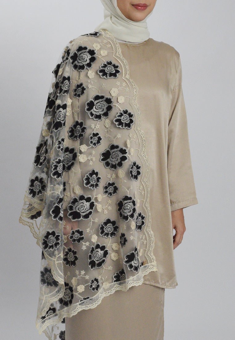 Kamelia Selendang Premium Scarves In BlackSelendang - myballerine