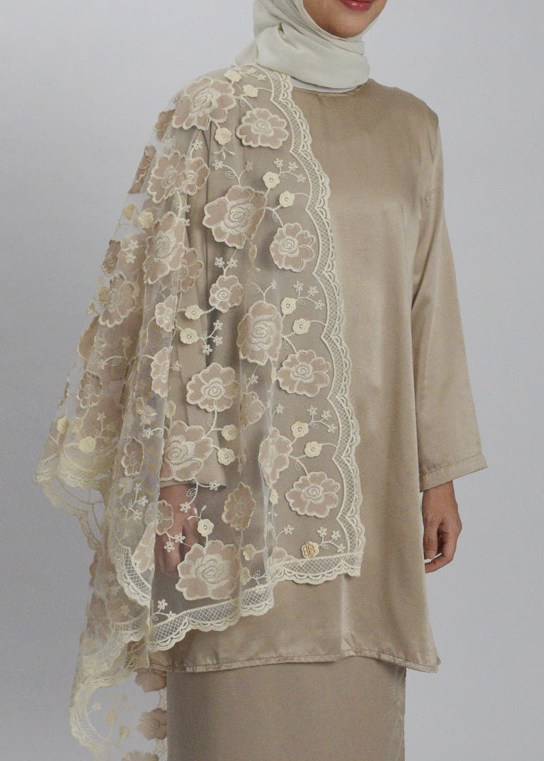 Kamelia Selendang Premium Scarves In KhakiSelendang - myballerine