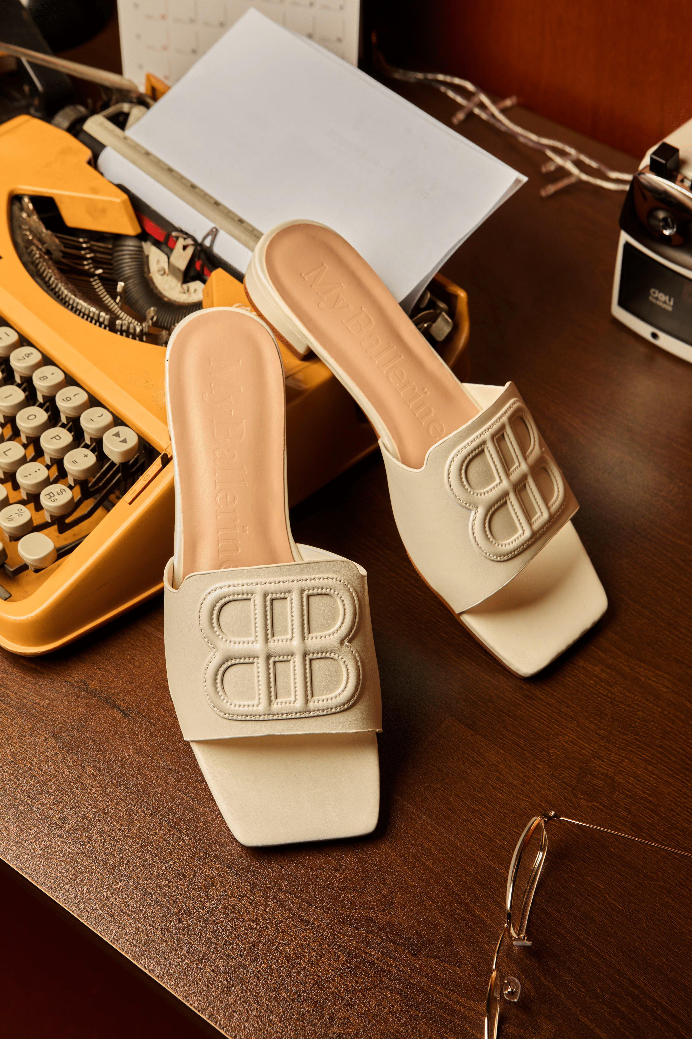 Michelle Comfy Sandals In WhiteShoes - myballerine