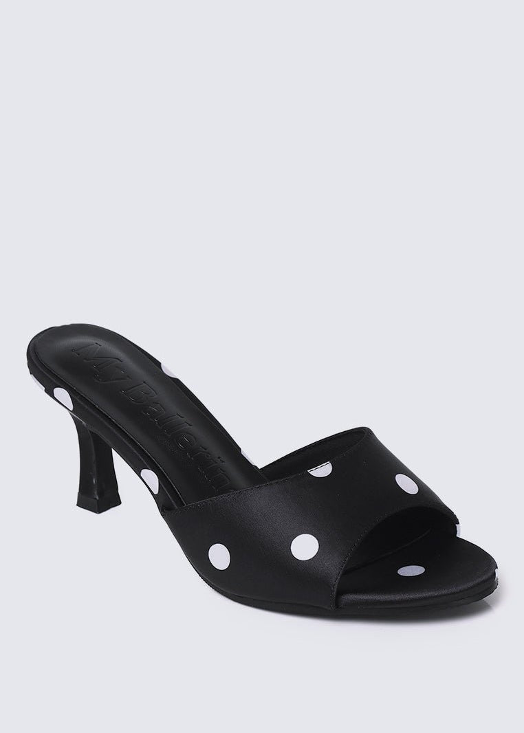 Noira Comfy Heels In BlackHeels - myballerine