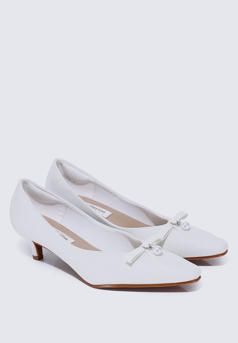 Perla Comfy Pumps In Ivory - myballerine