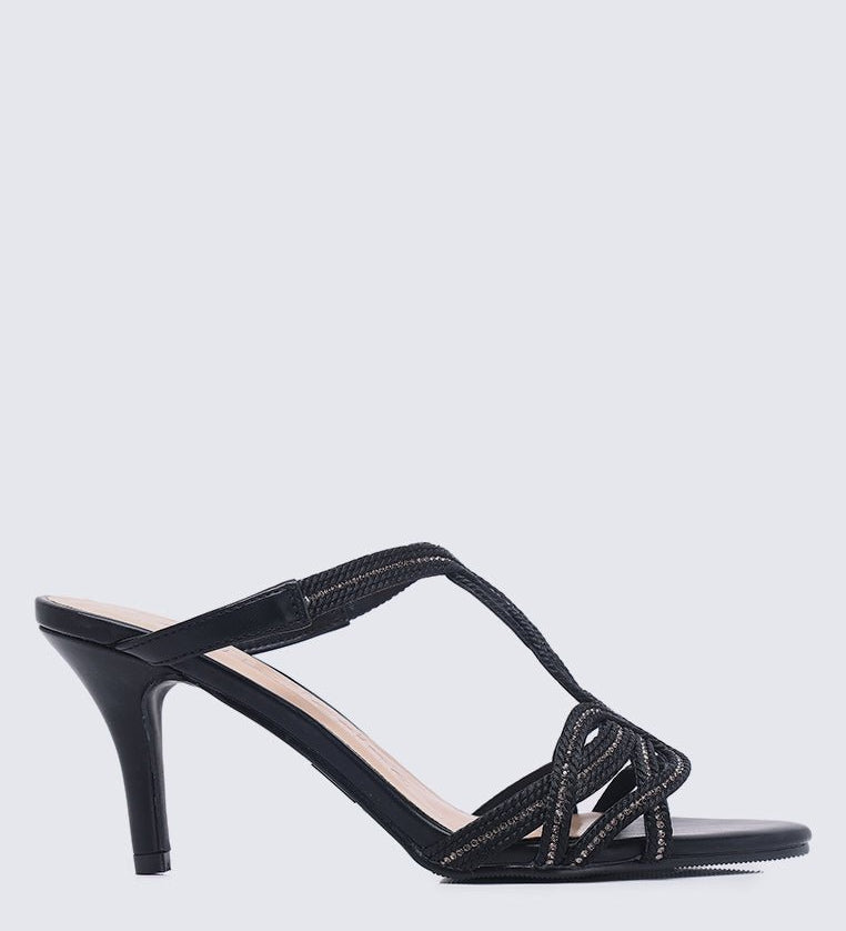Rihanna Comfy Heels In BlackShoes - myballerine