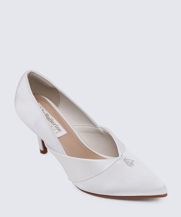 Rosaline Comfy Pumps In Off White - myballerine