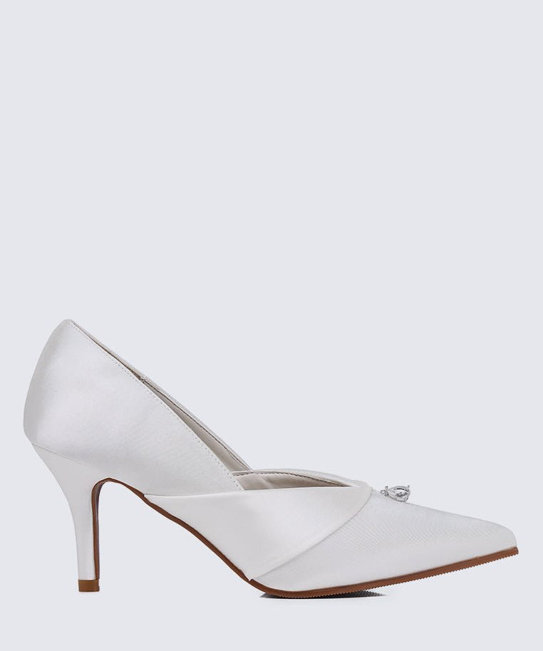 Rosaline Comfy Pumps In Off White - myballerine