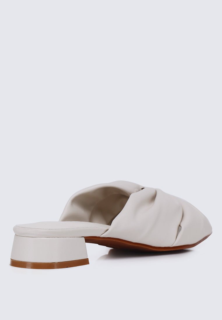 Sia Comfy Sandals In BeigeSandals - myballerine