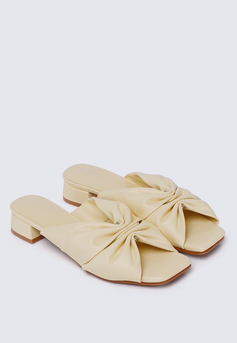 Sia Comfy Sandals In ButterSandals - myballerine
