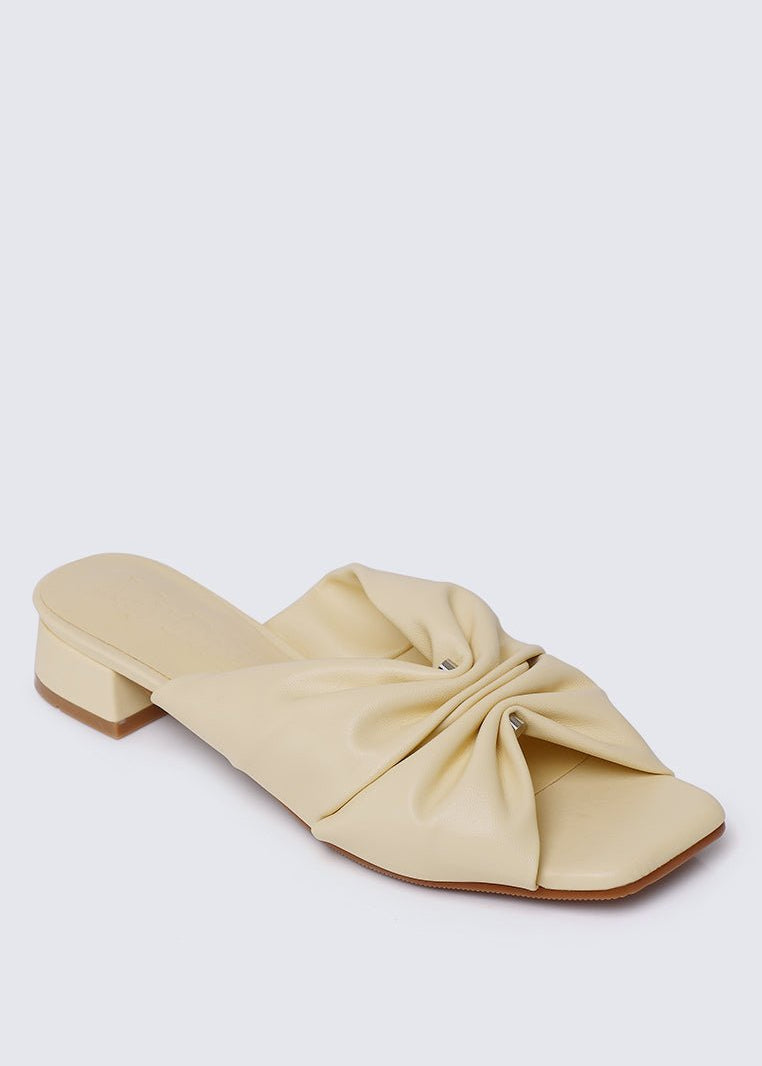 Sia Comfy Sandals In ButterSandals - myballerine