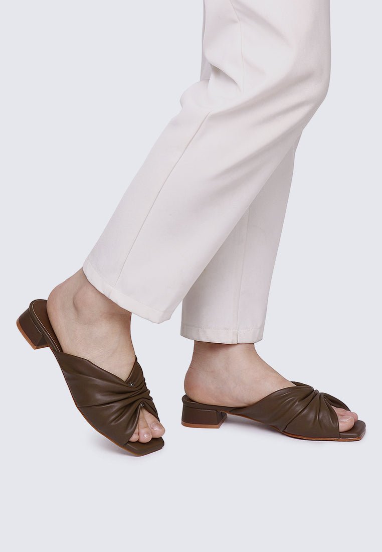 Sia Comfy Sandals In EspressoSandals - myballerine