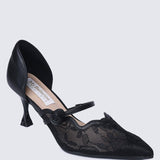 Timeless Blossoms Comfy Pumps In BlackShoes - myballerine