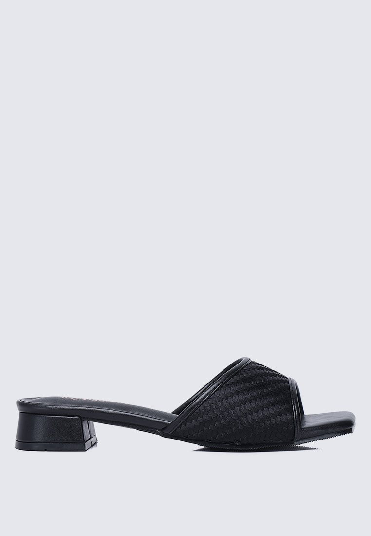 Vee Comfy Sandals In BlackShoes - myballerine