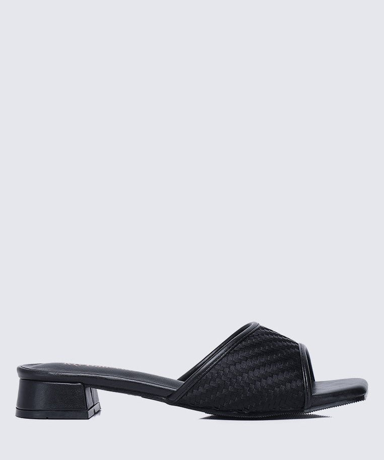 Vee Comfy Sandals In BlackShoes - myballerine