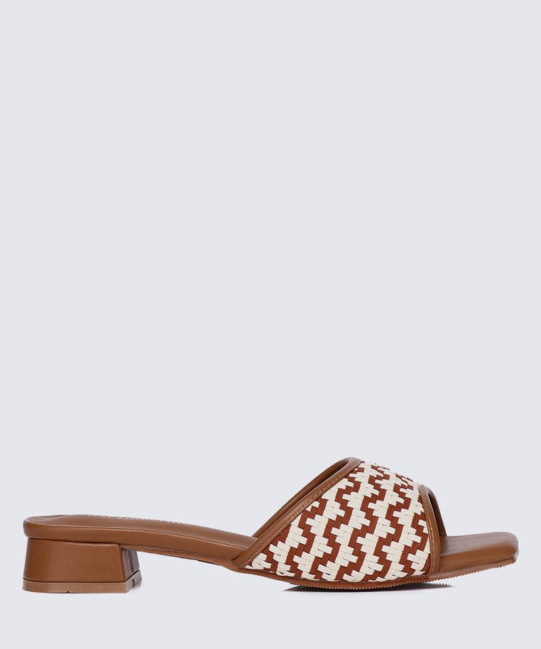 Vee Comfy Sandals In BrownShoes - myballerine