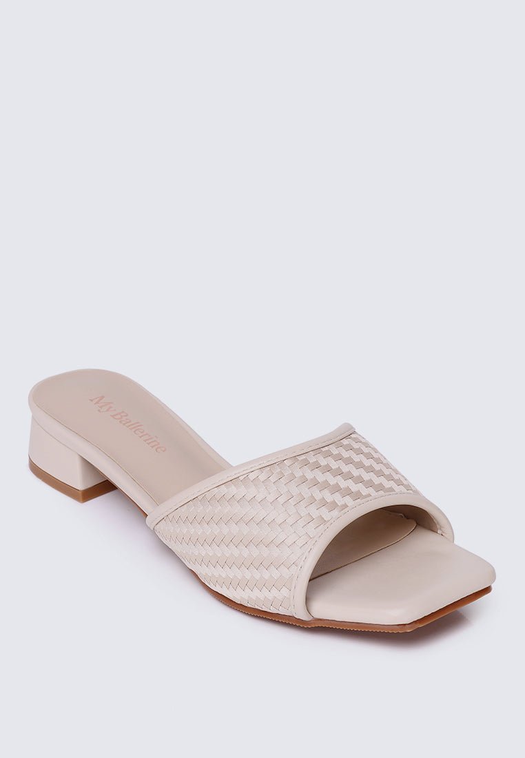 Vee Comfy Sandals In NudeSandals - myballerine