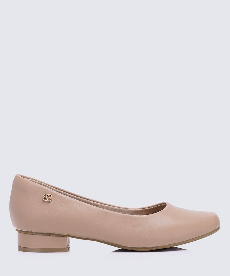Vyan Comfy Pumps In Almond - myballerine