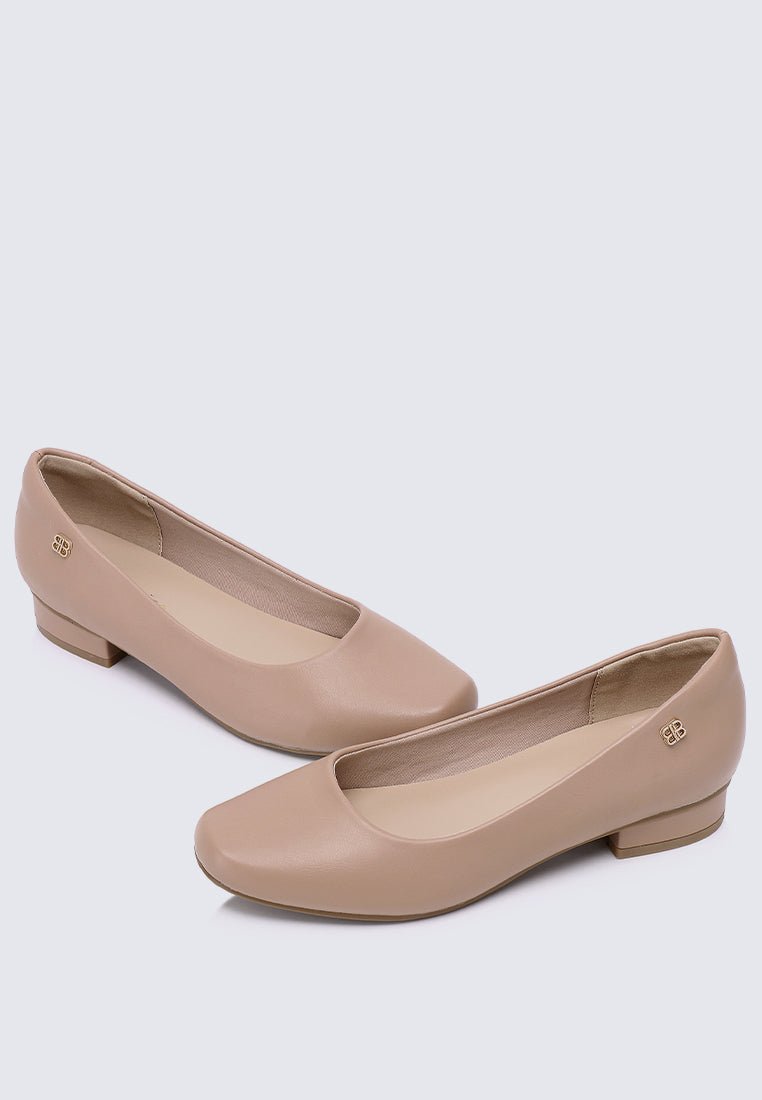 Vyan Comfy Pumps In Almond - myballerine