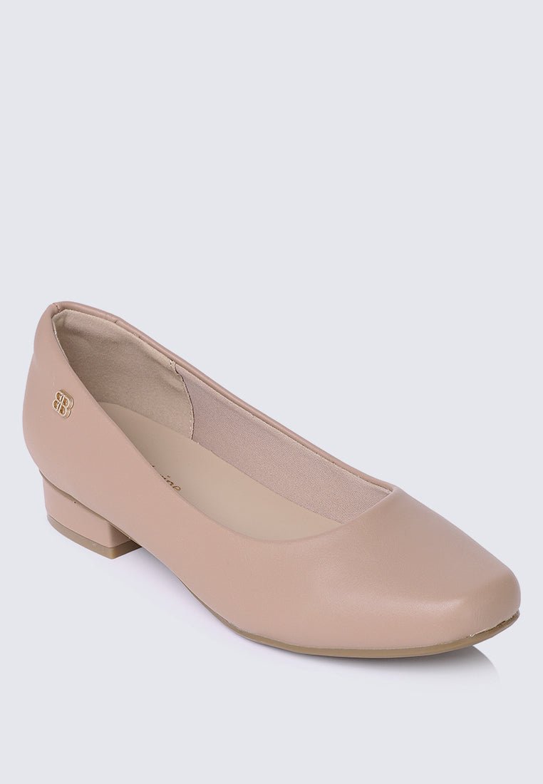 Vyan Comfy Pumps In Almond - myballerine