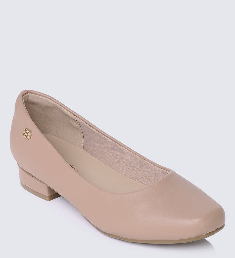 Vyan Comfy Pumps In Almond - myballerine